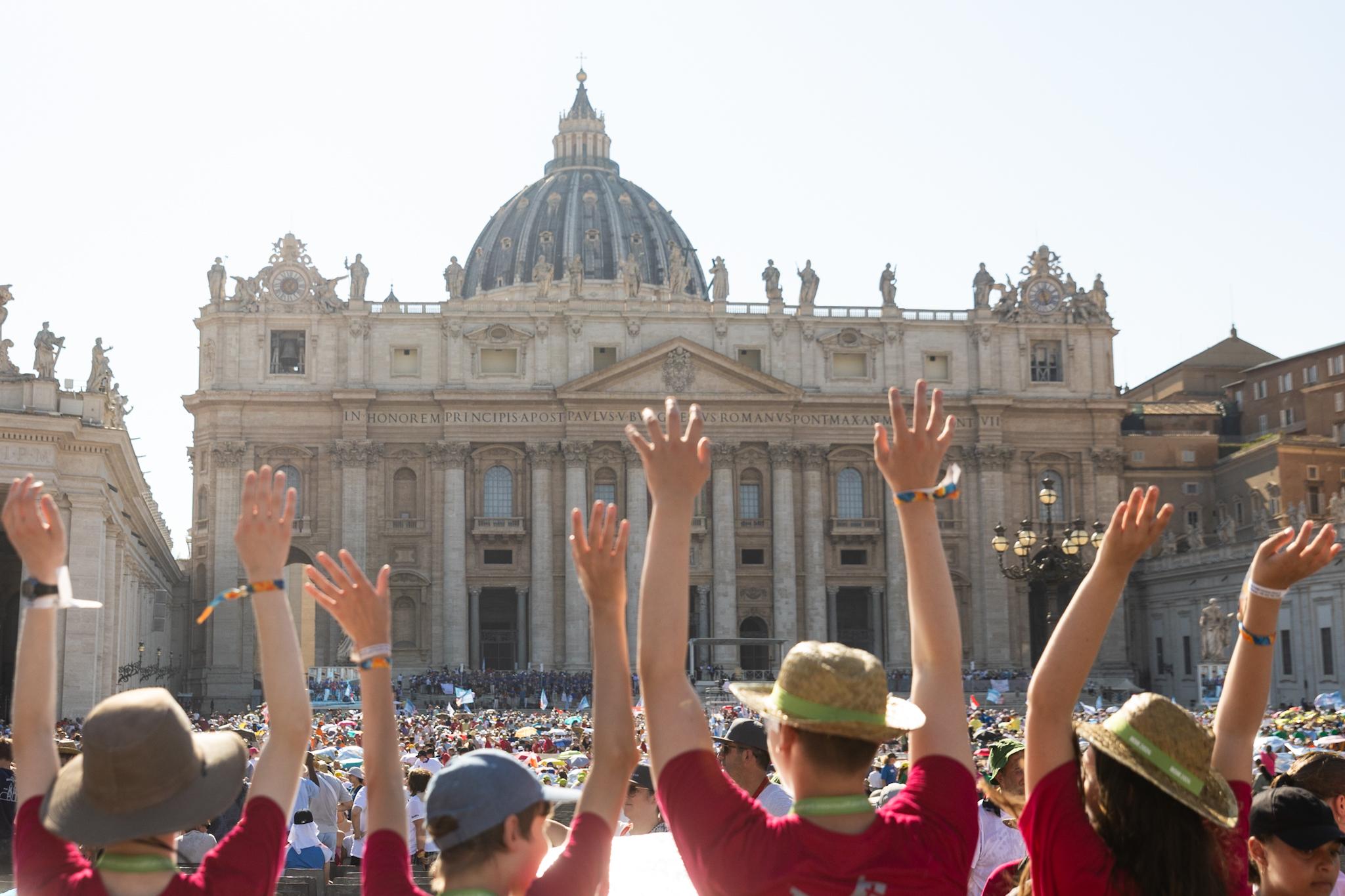 Papstaudienz bei der Ministrantenwallfahrt nach Rom, 30.7.2024, auf dem Petersplatz