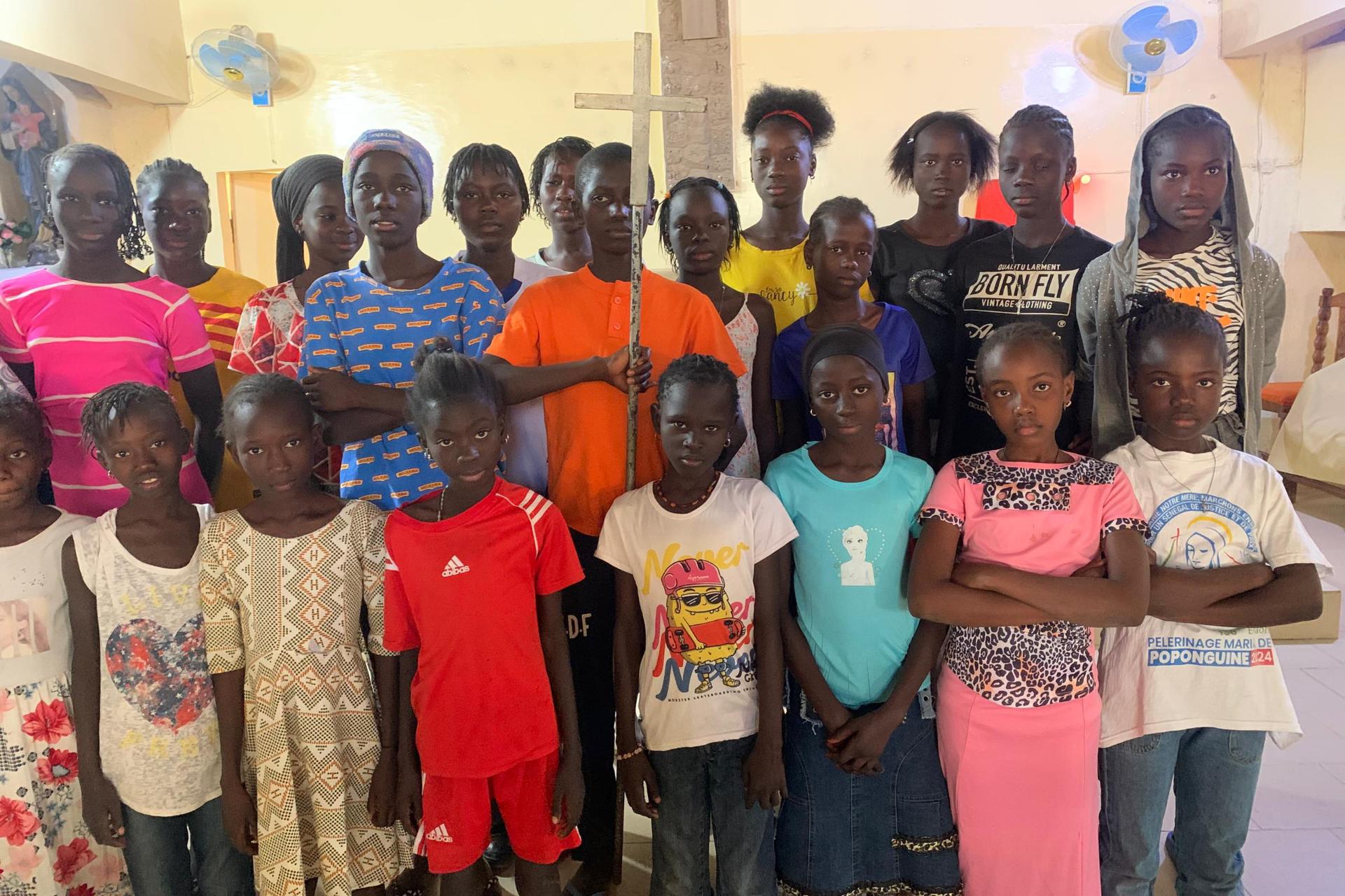 Aktion 'Minis helfen Minis!'; Ministrantinnen und Ministranten aus dem Bistum Thies im Senegal. 2025